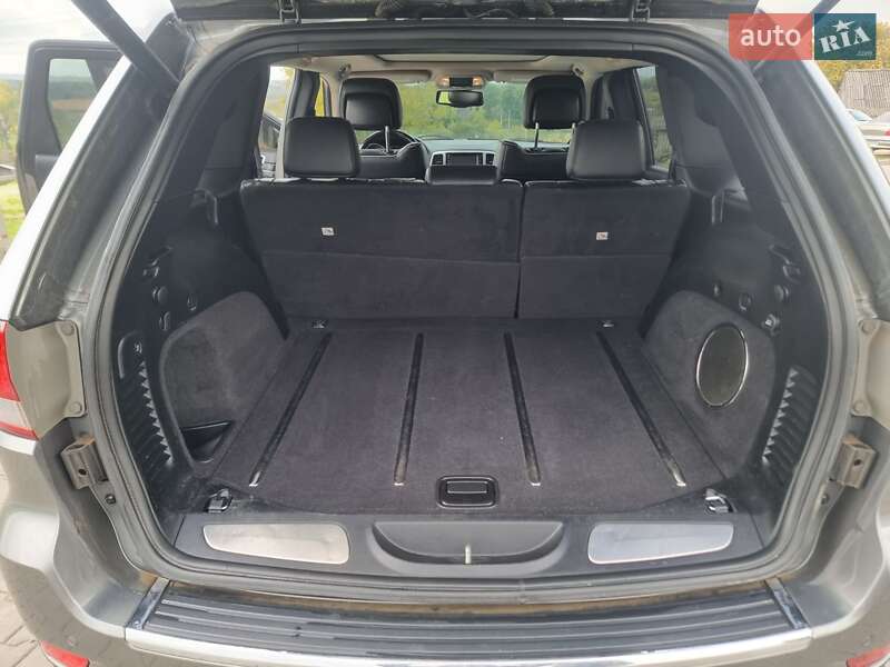 Внедорожник / Кроссовер Jeep Grand Cherokee 2011 в Шумске