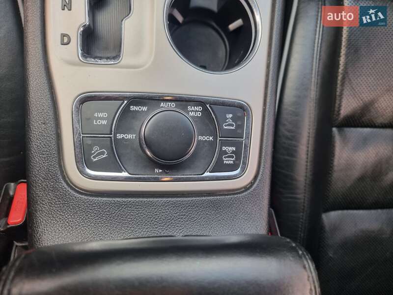 Внедорожник / Кроссовер Jeep Grand Cherokee 2011 в Шумске