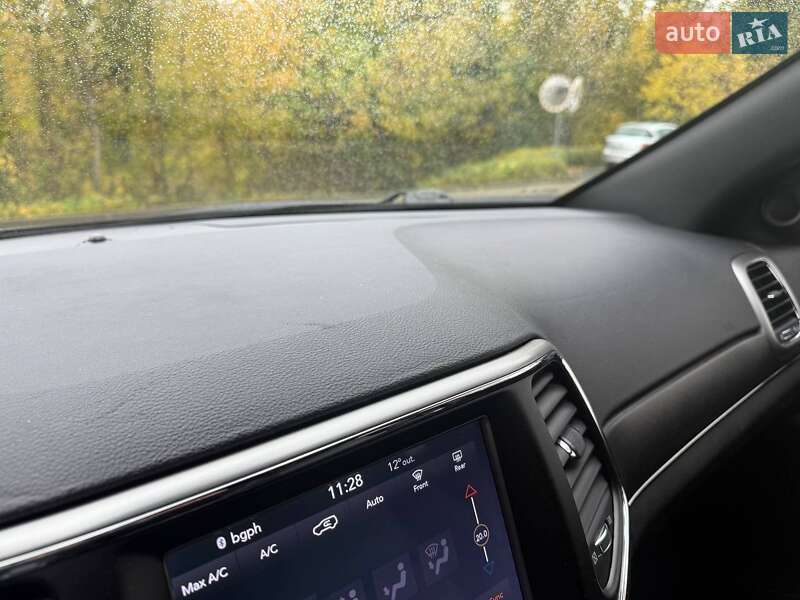 Внедорожник / Кроссовер Jeep Grand Cherokee 2017 в Виннице