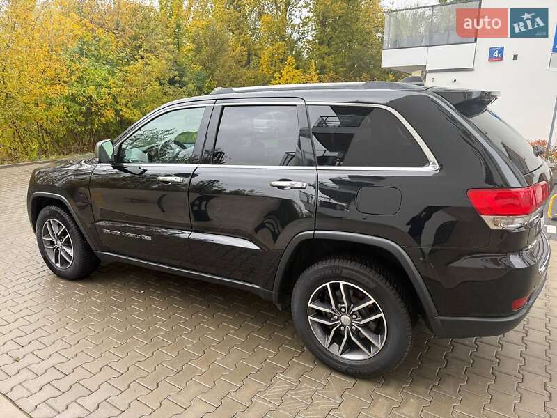 Внедорожник / Кроссовер Jeep Grand Cherokee 2017 в Виннице