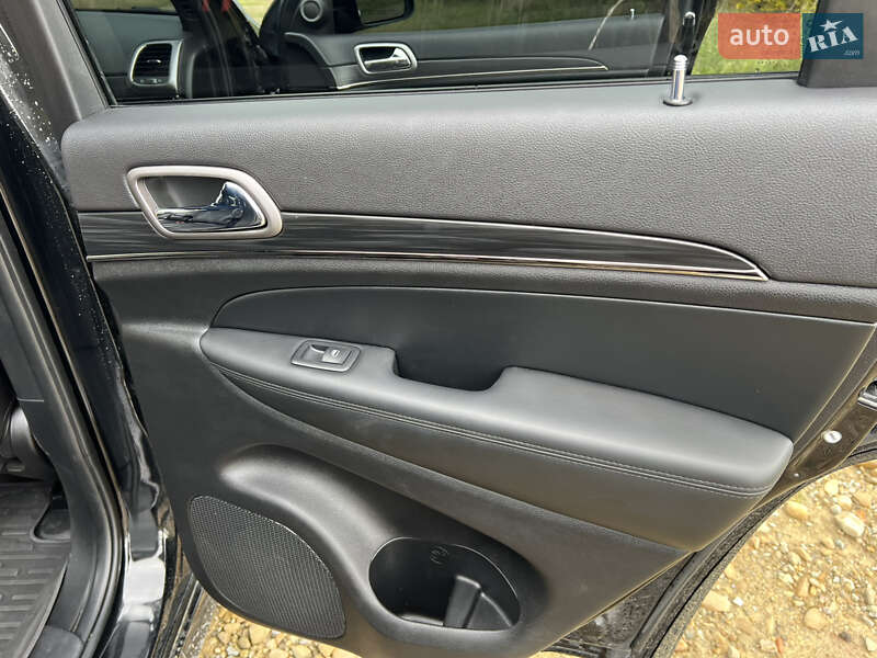 Внедорожник / Кроссовер Jeep Grand Cherokee 2021 в Ивано-Франковске фото 23 Внедорожник / Кроссовер Jeep Grand Cherokee 2021 в Ивано-Франковске