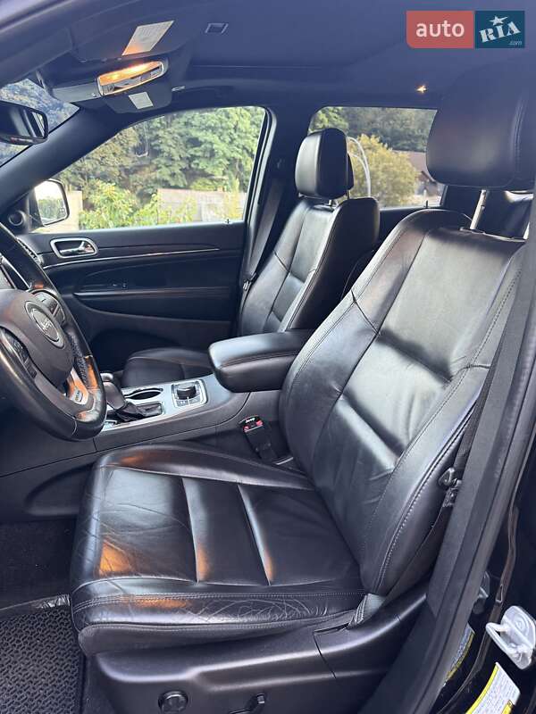 Внедорожник / Кроссовер Jeep Grand Cherokee 2017 в Киеве