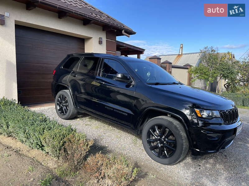Внедорожник / Кроссовер Jeep Grand Cherokee 2017 в Вознесенске