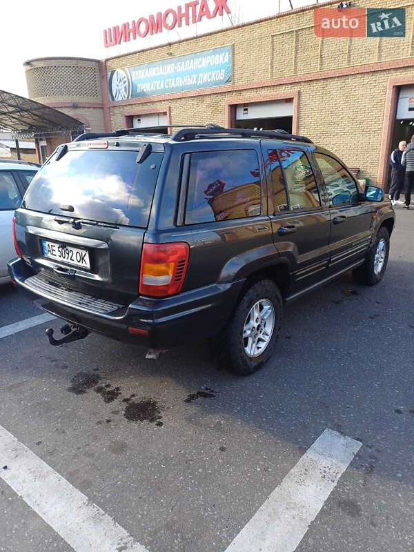 Внедорожник / Кроссовер Jeep Grand Cherokee 2000 в 
