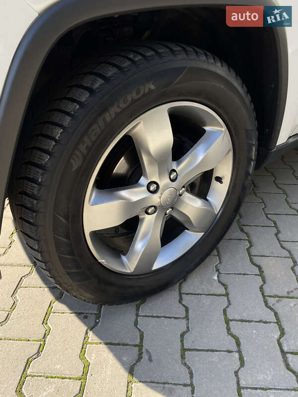 Внедорожник / Кроссовер Jeep Grand Cherokee 2015 в Одессе