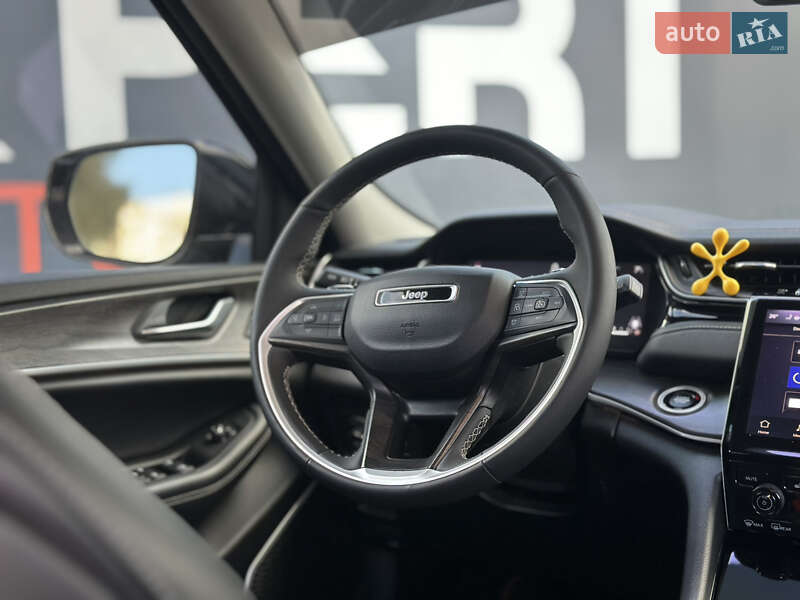 Внедорожник / Кроссовер Jeep Grand Cherokee 2023 в Львове