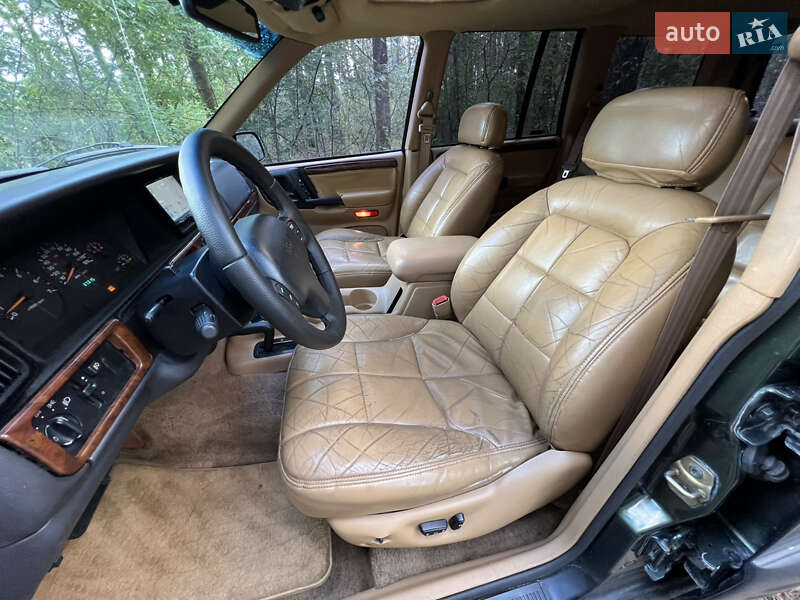 Внедорожник / Кроссовер Jeep Grand Cherokee 1996 в Кременце