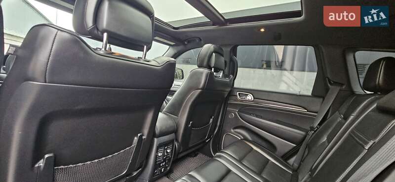 Внедорожник / Кроссовер Jeep Grand Cherokee 2018 в Киеве фото 34 Внедорожник / Кроссовер Jeep Grand Cherokee 2018 в Киеве