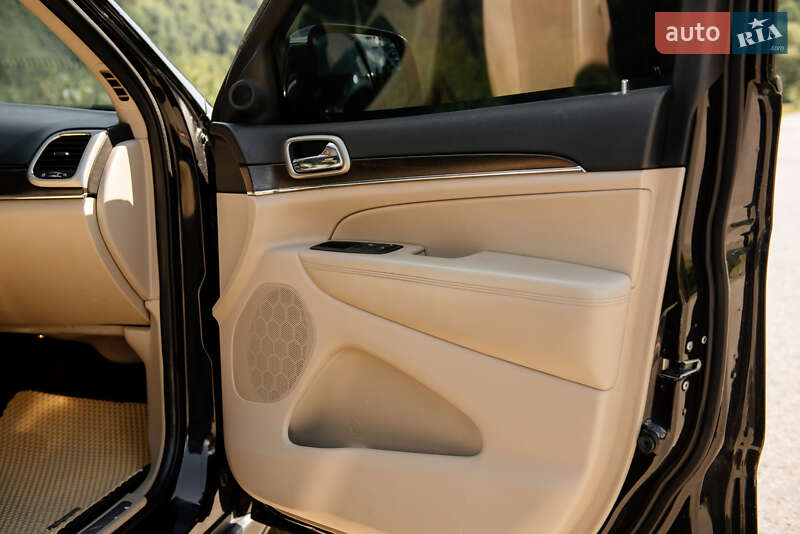 Внедорожник / Кроссовер Jeep Grand Cherokee 2013 в Тячеве фото 53 Внедорожник / Кроссовер Jeep Grand Cherokee 2013 в Тячеве