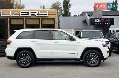Внедорожник / Кроссовер Jeep Grand Cherokee 2018 в 