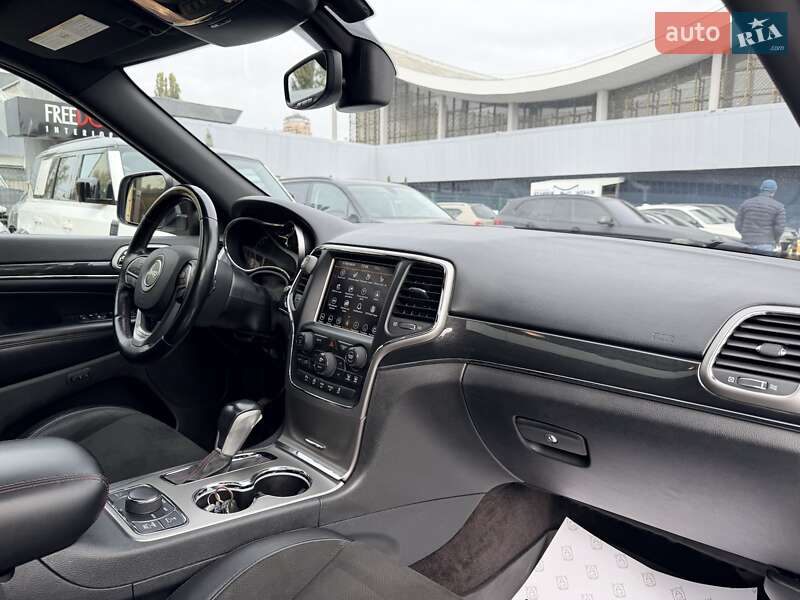 Внедорожник / Кроссовер Jeep Grand Cherokee 2018 в Киеве фото 29 Внедорожник / Кроссовер Jeep Grand Cherokee 2018 в Киеве