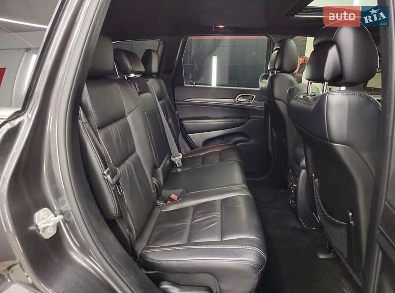 Внедорожник / Кроссовер Jeep Grand Cherokee 2015 в Черновцах