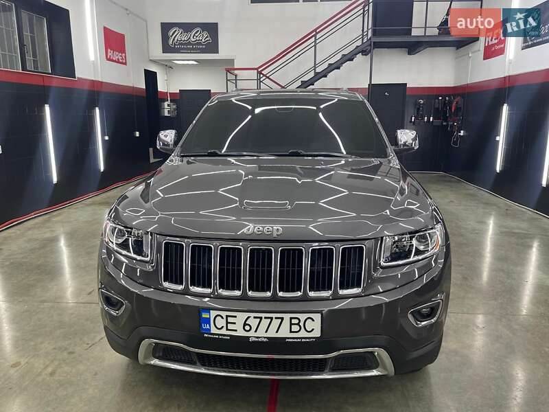 Внедорожник / Кроссовер Jeep Grand Cherokee 2015 в 