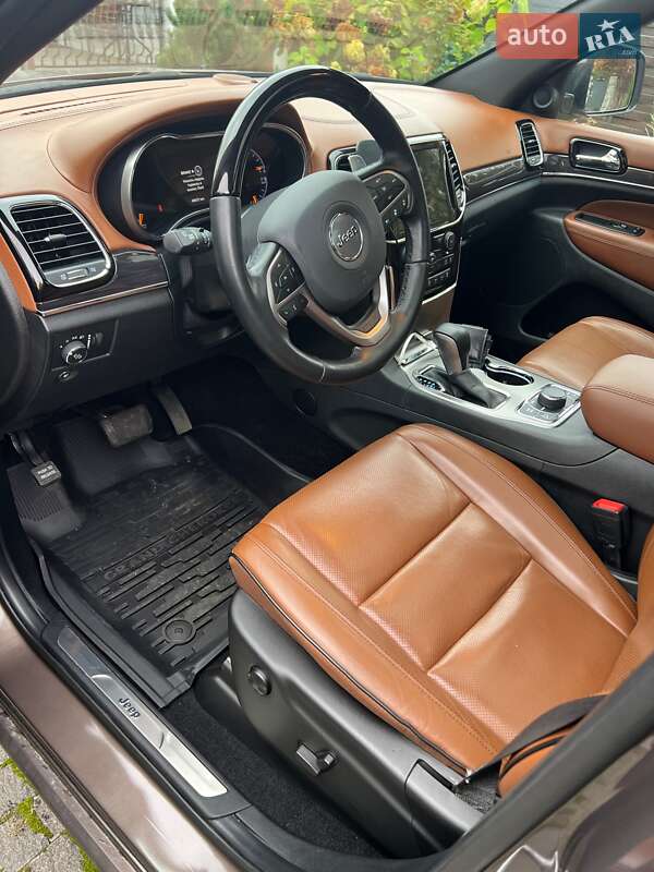 Внедорожник / Кроссовер Jeep Grand Cherokee 2021 в Киеве