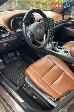 Внедорожник / Кроссовер Jeep Grand Cherokee 2021 в 