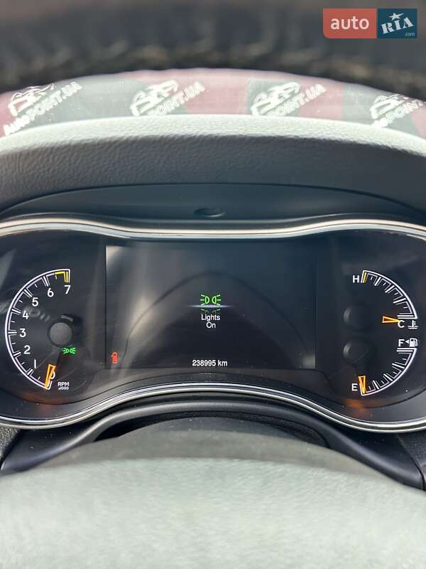 Позашляховик / Кросовер Jeep Grand Cherokee 2015 в Сумах фото 36 Позашляховик / Кросовер Jeep Grand Cherokee 2015 в Сумах