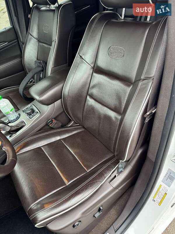 Внедорожник / Кроссовер Jeep Grand Cherokee 2019 в Киеве фото 16 Внедорожник / Кроссовер Jeep Grand Cherokee 2019 в Киеве