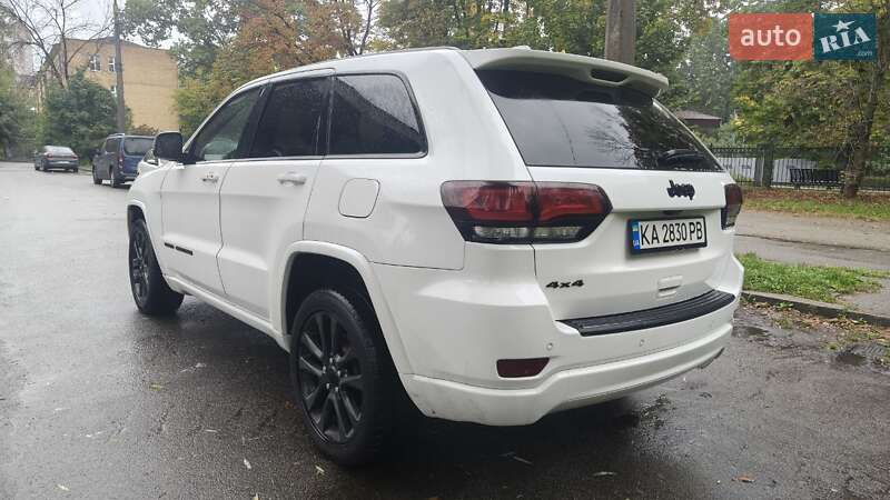 Внедорожник / Кроссовер Jeep Grand Cherokee 2019 в Киеве фото 23 Внедорожник / Кроссовер Jeep Grand Cherokee 2019 в Киеве