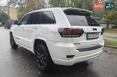 Позашляховик / Кросовер Jeep Grand Cherokee 2019 в  фото 23 Позашляховик / Кросовер Jeep Grand Cherokee 2019 в