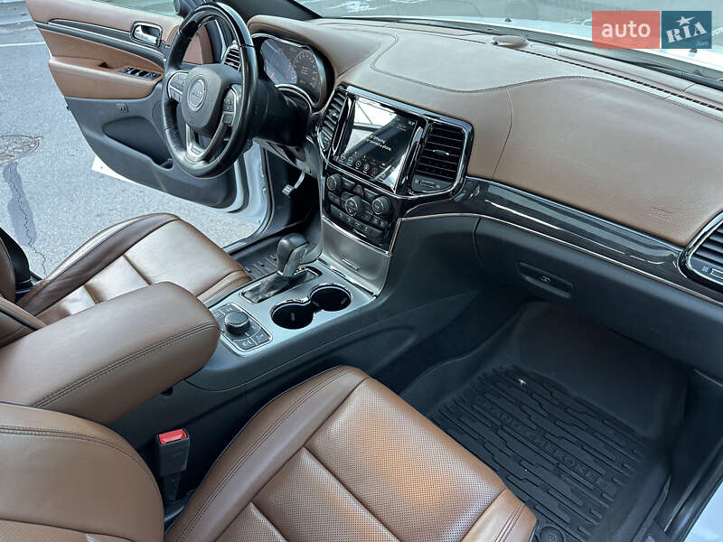 Позашляховик / Кросовер Jeep Grand Cherokee 2020 в Києві фото 45 Позашляховик / Кросовер Jeep Grand Cherokee 2020 в Києві