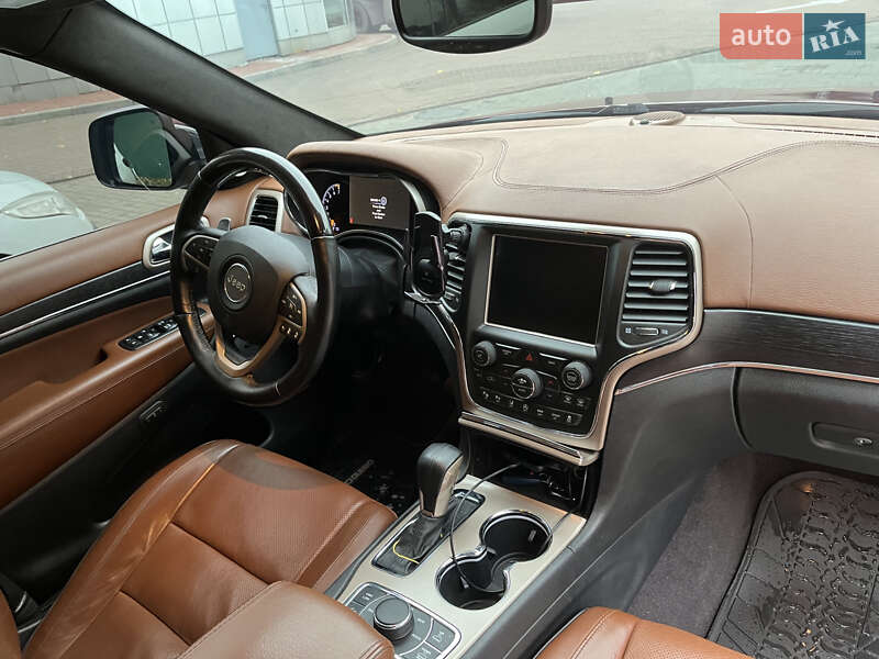 Внедорожник / Кроссовер Jeep Grand Cherokee 2017 в Киеве