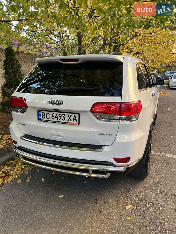 Внедорожник / Кроссовер Jeep Grand Cherokee 2016 в Львове