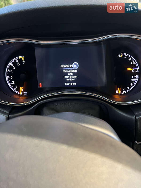 Внедорожник / Кроссовер Jeep Grand Cherokee 2016 в Львове