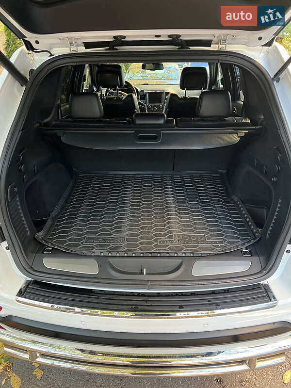 Внедорожник / Кроссовер Jeep Grand Cherokee 2016 в Львове