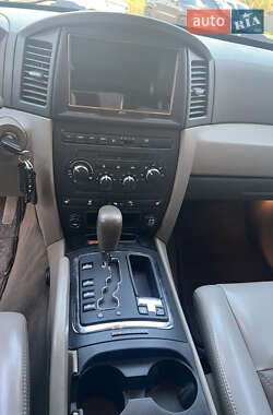 Позашляховик / Кросовер Jeep Grand Cherokee 2006 в  фото 16 Позашляховик / Кросовер Jeep Grand Cherokee 2006 в