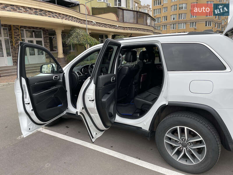 Внедорожник / Кроссовер Jeep Grand Cherokee 2020 в Киеве фото 10 Внедорожник / Кроссовер Jeep Grand Cherokee 2020 в Киеве