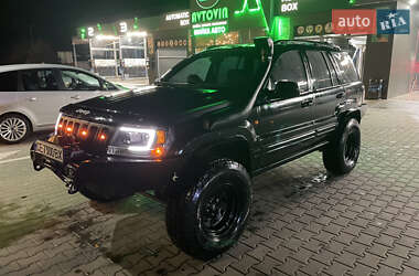 Позашляховик / Кросовер Jeep Grand Cherokee 2000 в 