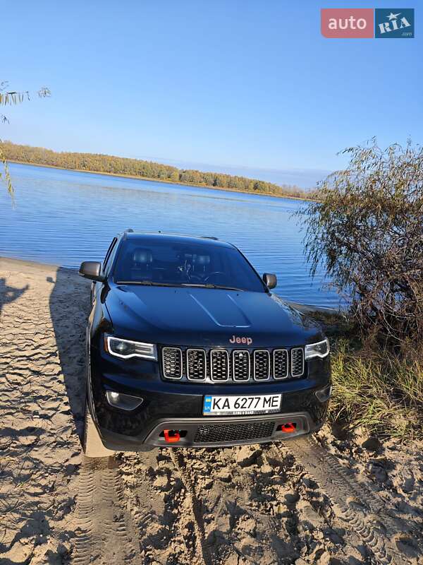 Внедорожник / Кроссовер Jeep Grand Cherokee 2018 в Киеве