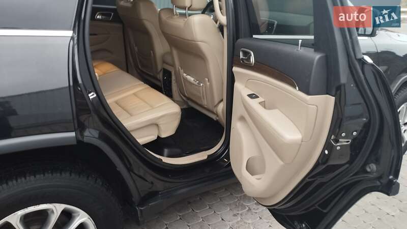 Позашляховик / Кросовер Jeep Grand Cherokee 2016 в Києві фото 17 Позашляховик / Кросовер Jeep Grand Cherokee 2016 в Києві