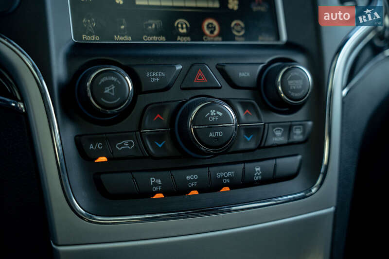 Внедорожник / Кроссовер Jeep Grand Cherokee 2016 в Черновцах фото 29 Внедорожник / Кроссовер Jeep Grand Cherokee 2016 в Черновцах