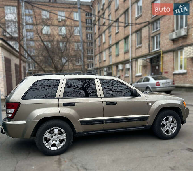 Внедорожник / Кроссовер Jeep Grand Cherokee 2005 в Киеве