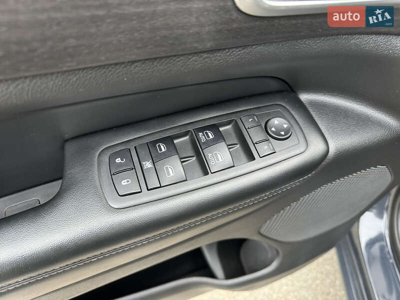 Внедорожник / Кроссовер Jeep Grand Cherokee 2017 в Харькове фото 43 Внедорожник / Кроссовер Jeep Grand Cherokee 2017 в Харькове