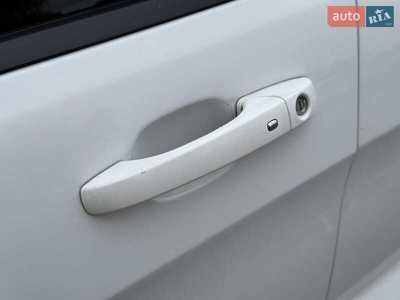 Внедорожник / Кроссовер Jeep Grand Cherokee 2017 в Киеве