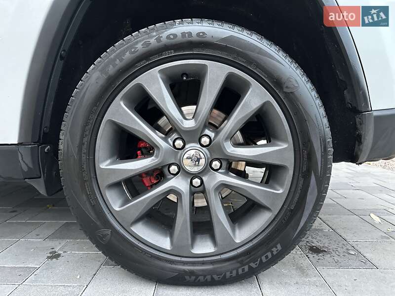 Внедорожник / Кроссовер Jeep Grand Cherokee 2017 в Киеве