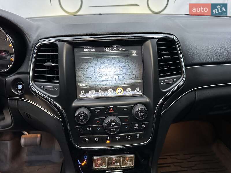 Внедорожник / Кроссовер Jeep Grand Cherokee 2017 в Киеве