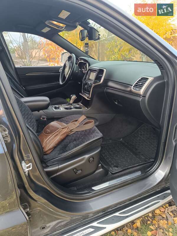 Внедорожник / Кроссовер Jeep Grand Cherokee 2016 в Яготине