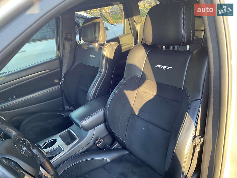 Внедорожник / Кроссовер Jeep Grand Cherokee 2016 в Хмельницком