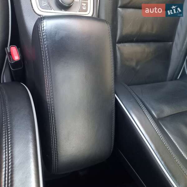 Внедорожник / Кроссовер Jeep Grand Cherokee 2011 в Львове