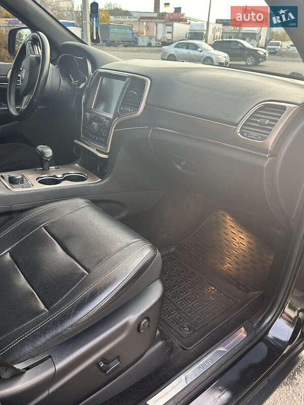 Внедорожник / Кроссовер Jeep Grand Cherokee 2015 в Полтаве фото 19 Внедорожник / Кроссовер Jeep Grand Cherokee 2015 в Полтаве