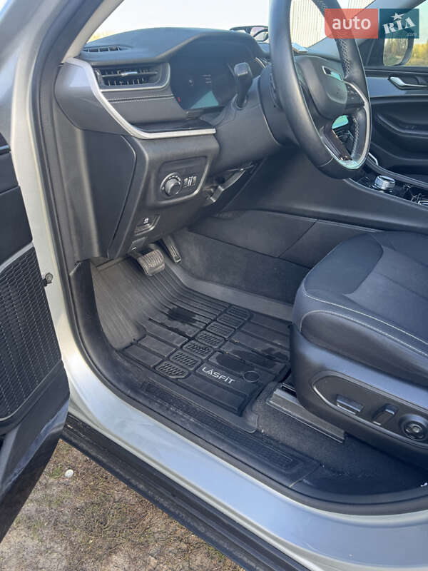 Позашляховик / Кросовер Jeep Grand Cherokee 2022 в Києві фото 10 Позашляховик / Кросовер Jeep Grand Cherokee 2022 в Києві