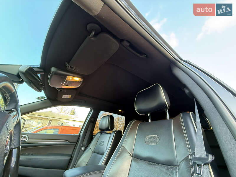 Внедорожник / Кроссовер Jeep Grand Cherokee 2015 в Киеве