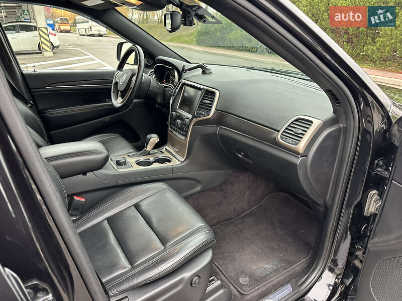 Внедорожник / Кроссовер Jeep Grand Cherokee 2016 в Киеве фото 26 Внедорожник / Кроссовер Jeep Grand Cherokee 2016 в Киеве