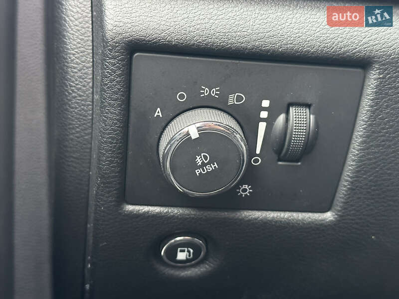 Внедорожник / Кроссовер Jeep Grand Cherokee 2016 в Киеве фото 37 Внедорожник / Кроссовер Jeep Grand Cherokee 2016 в Киеве