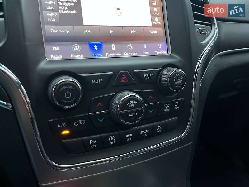Внедорожник / Кроссовер Jeep Grand Cherokee 2017 в Киеве фото 28 Внедорожник / Кроссовер Jeep Grand Cherokee 2017 в Киеве