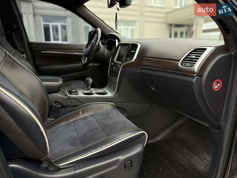 Внедорожник / Кроссовер Jeep Grand Cherokee 2013 в Черновцах