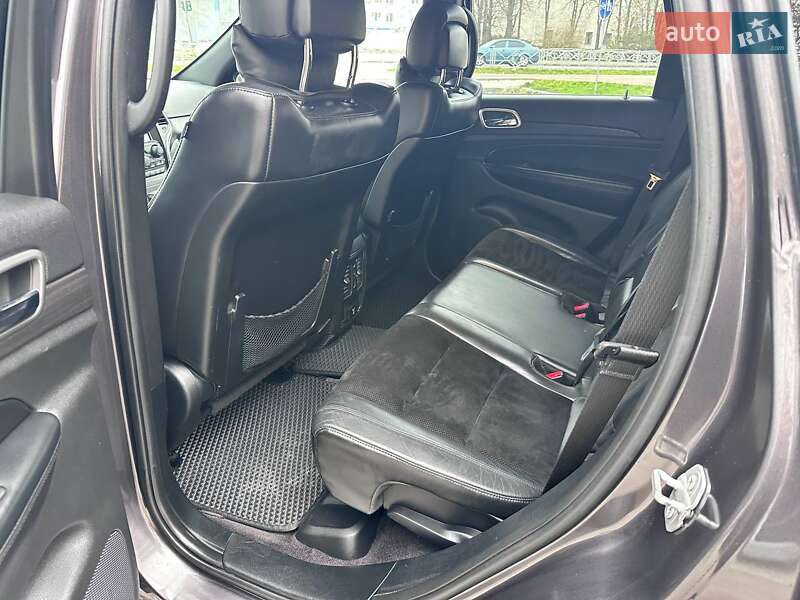 Внедорожник / Кроссовер Jeep Grand Cherokee 2016 в Кропивницком